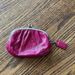 Coach Metallic Pink Kiss Lock Change Pure